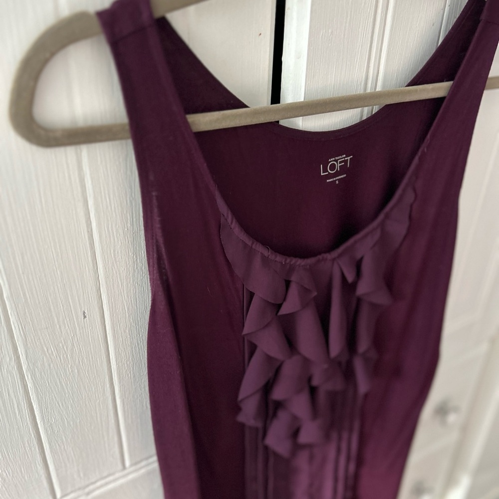 NWOT LOFT Deep Purple Ruffle Front Tank Sleeveless with Scoop Neck - Picture 10 of 10